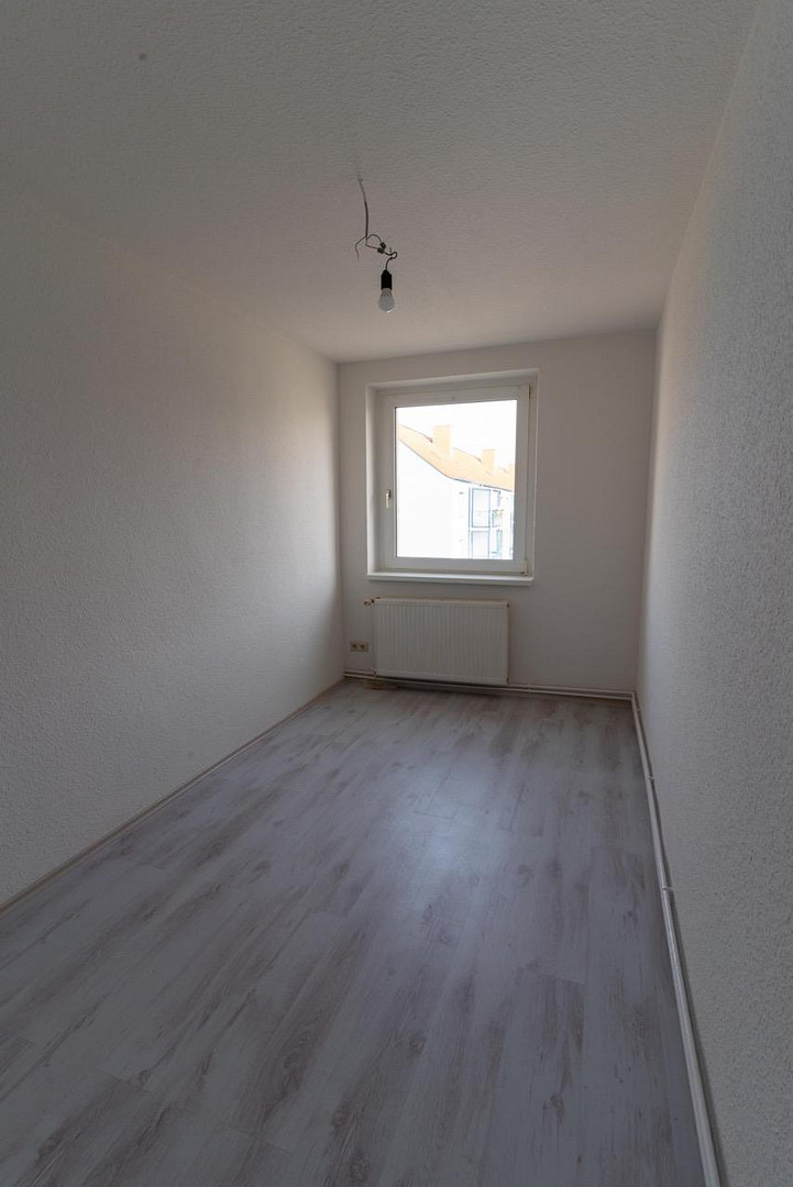 gepflegte 3-Zimmerwohnung mit Balkon, EBK und Stellplatz in Nienburg (Saale) – Richardstr. 30, 6429 Nienburg (Saale) – Vorschaubild 9