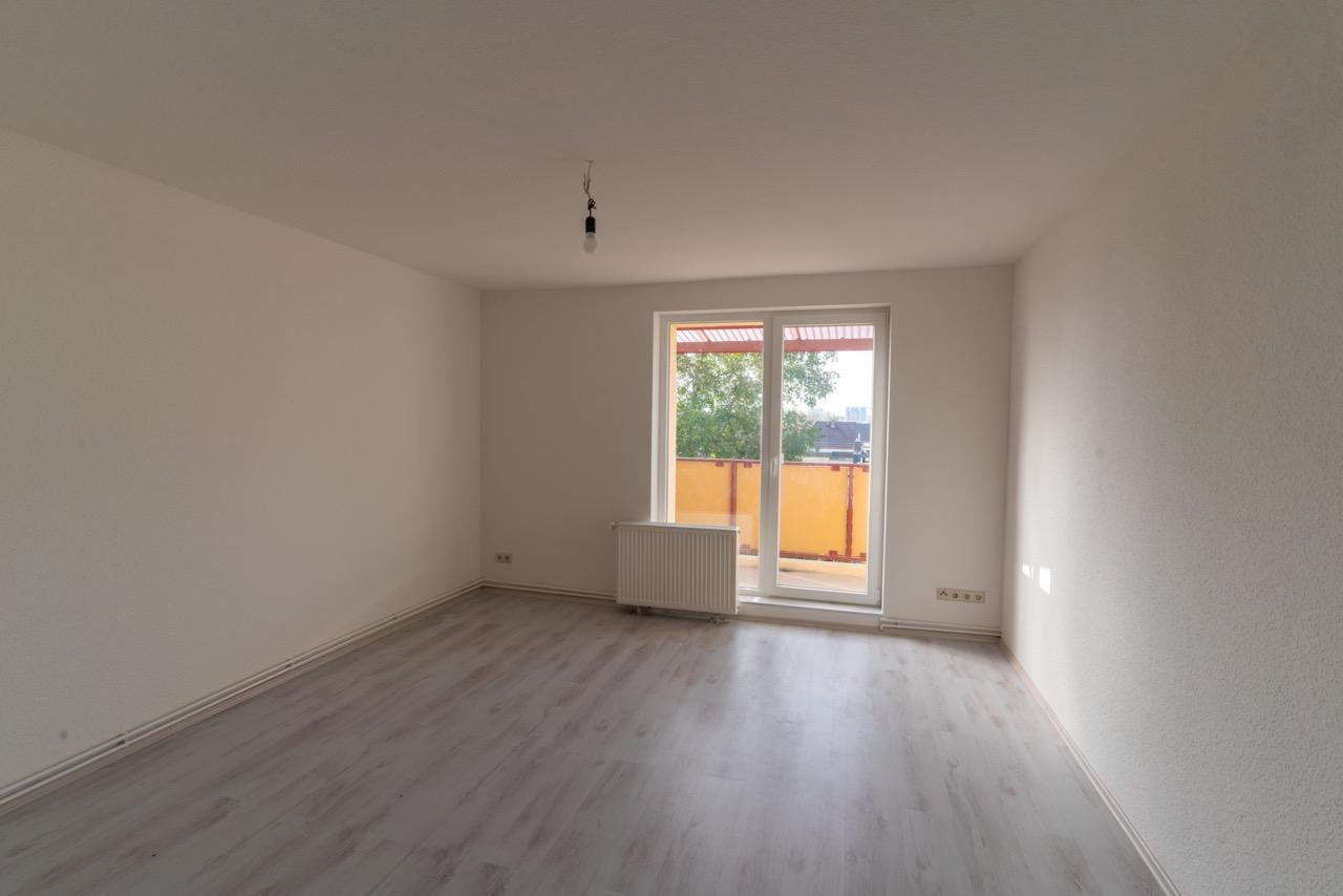 gepflegte 3-Zimmerwohnung mit Balkon, EBK und Stellplatz in Nienburg (Saale) – Richardstr. 30, 6429 Nienburg (Saale) – Vorschaubild 4