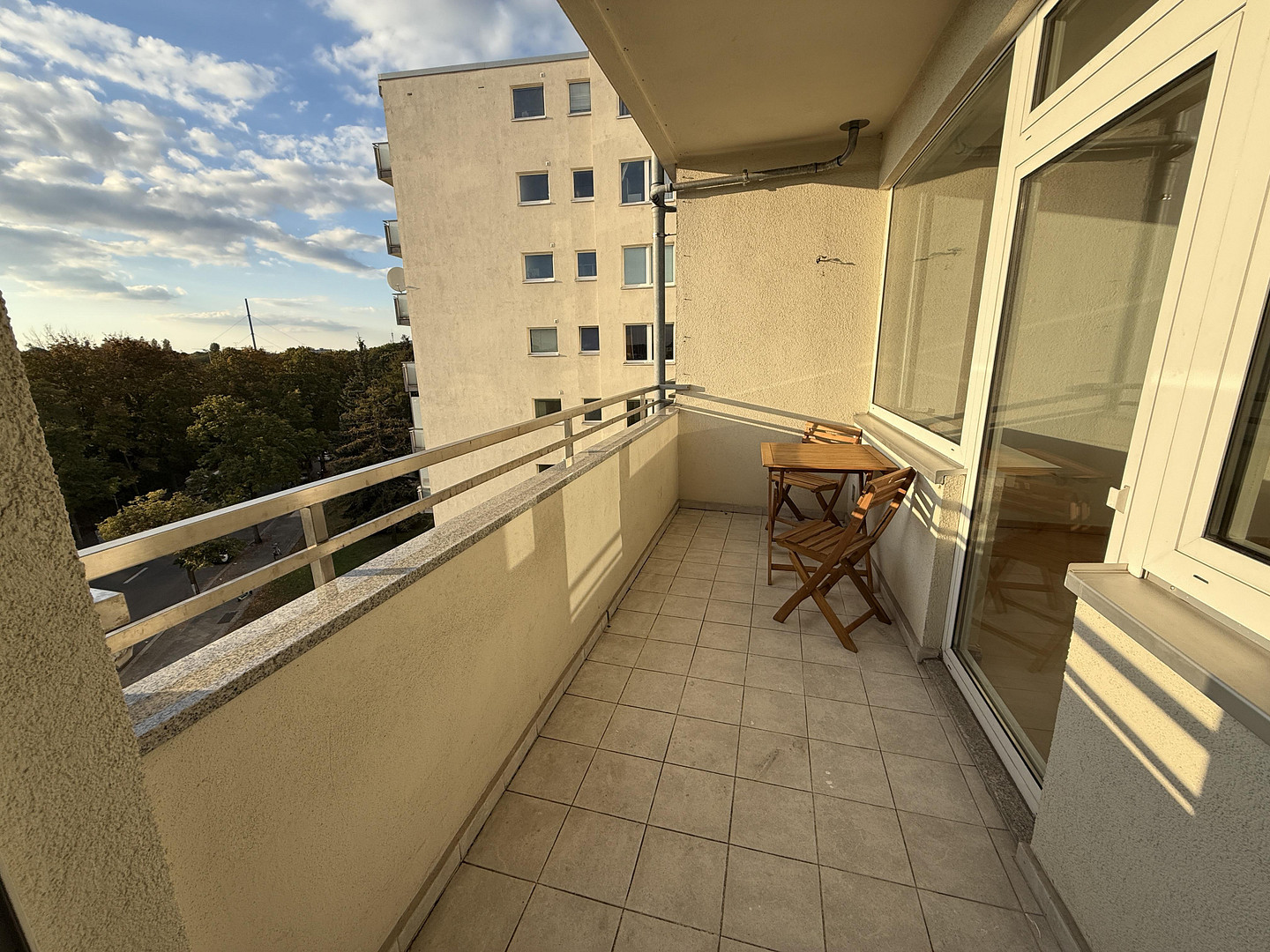 Top-Lage & Weitblick am Fennsee: Helle, bezugsfreie 2-Zimmer-Wohnung. Für Selbstnutzer oder Anleger – Ermslebener Weg 4, 10713 Berlin(Wilmersdorf) – Vorschaubild 10