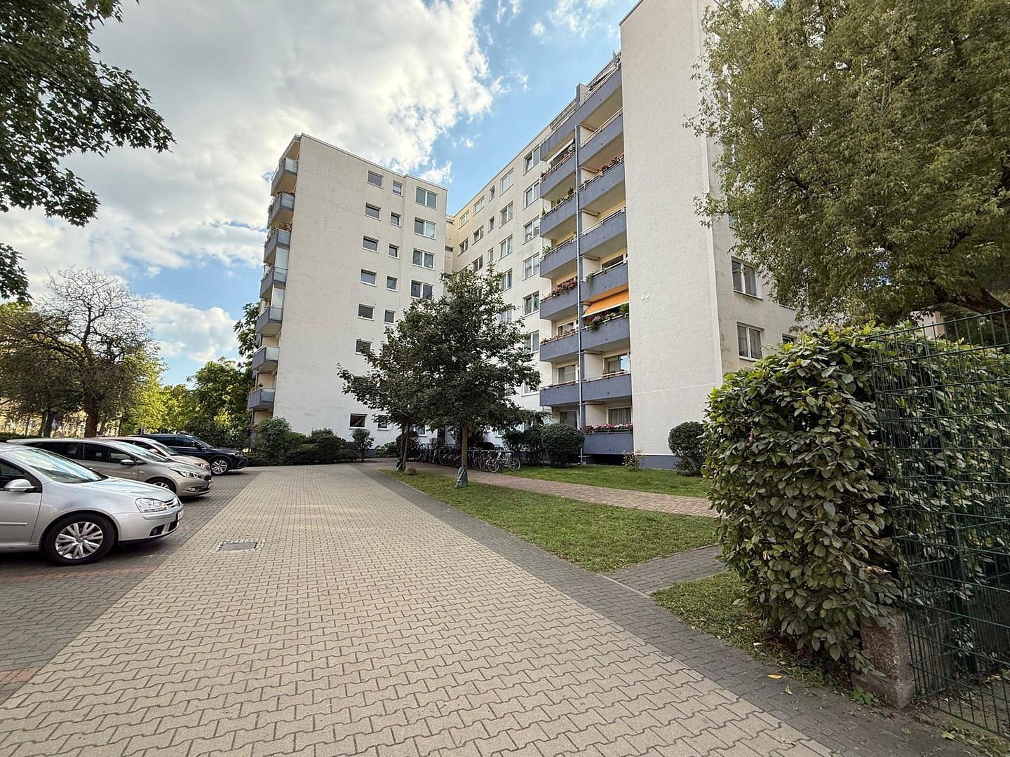 Top-Lage & Weitblick am Fennsee: Helle, bezugsfreie 2-Zimmer-Wohnung. Für Selbstnutzer oder Anleger – Ermslebener Weg 4, 10713 Berlin(Wilmersdorf) – Vorschaubild 14