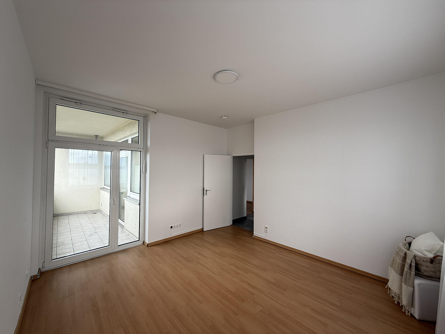 Top-Lage & Weitblick am Fennsee: Helle, bezugsfreie 2-Zimmer-Wohnung. Für Selbstnutzer oder Anleger – Ermslebener Weg 4, 10713 Berlin(Wilmersdorf) – Vorschaubild 5
