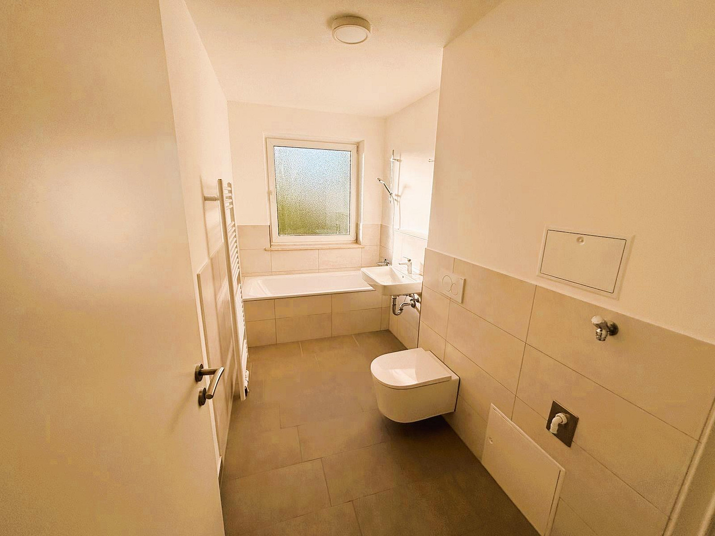 Frisch sanierte 3-Zimmer-Wohnung mit Loggia und TG in attraktiver Lage