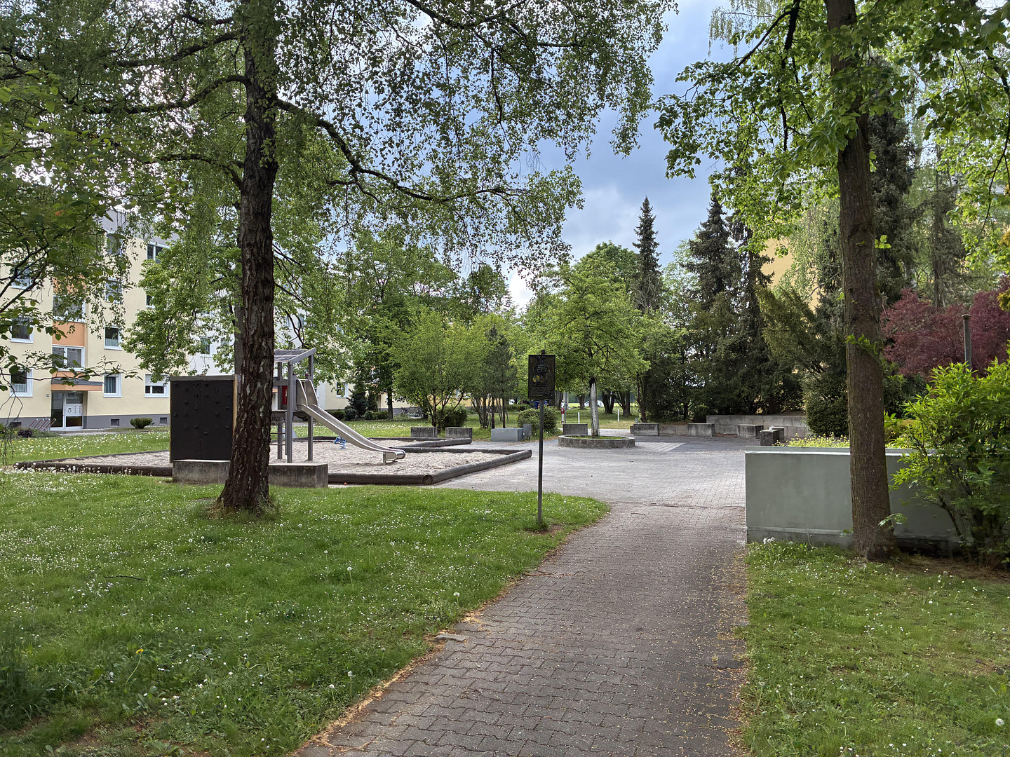 Frisch sanierte 3-Zimmer-Wohnung mit Loggia und TG in attraktiver Lage – Konrad-Adenauer-Str. 9, 82256 Fürstenfeldbruck – Vorschaubild 11