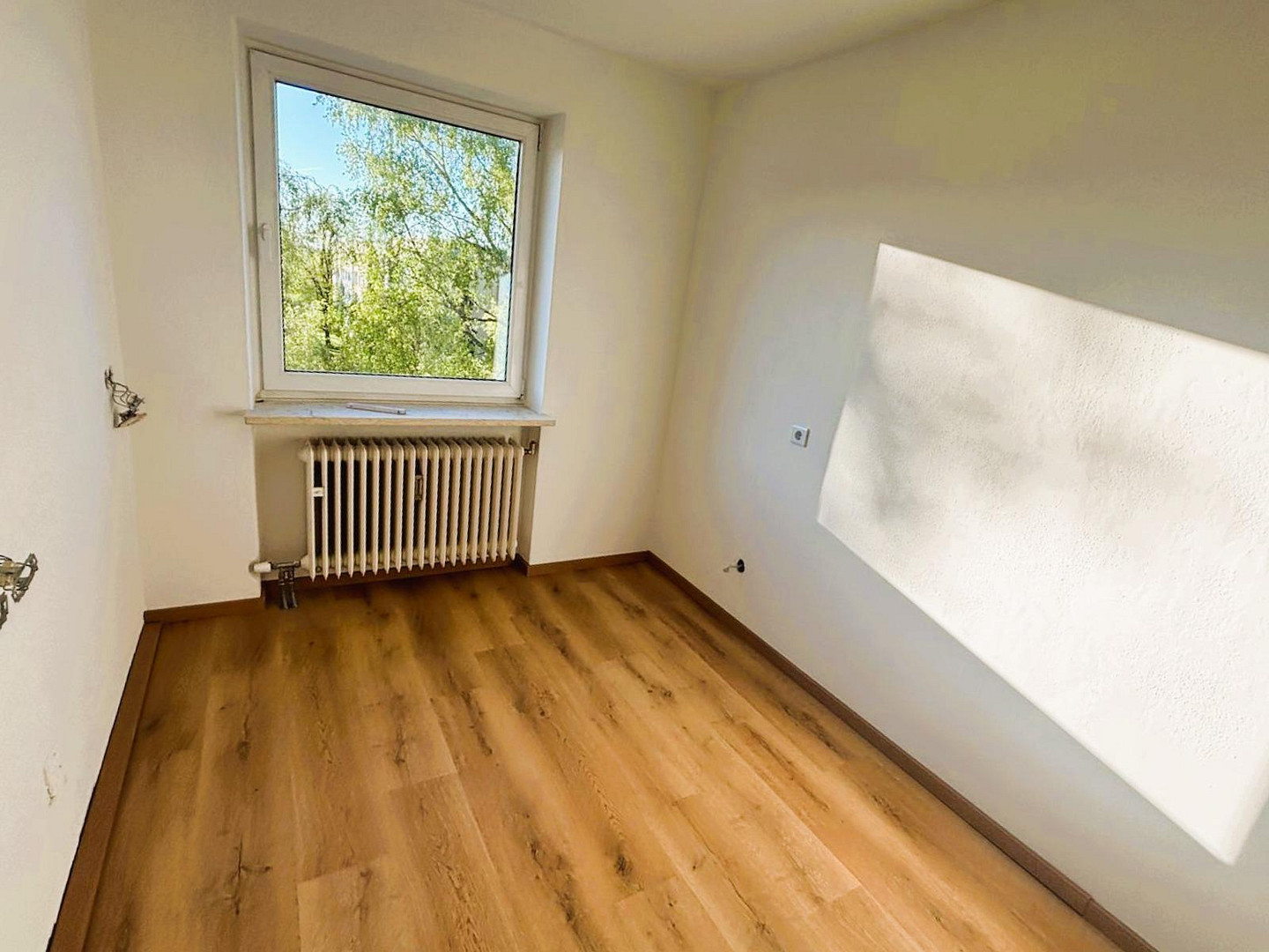 Frisch sanierte 3-Zimmer-Wohnung mit Loggia und TG in attraktiver Lage – Konrad-Adenauer-Str. 9, 82256 Fürstenfeldbruck – Vorschaubild 8