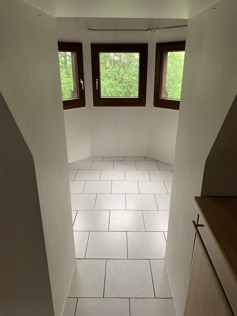Jugendstil Dachgeschosswohnung mit vier (4,5) Zimmern, 3 Zinnentürmchen, Terasse & Einbauküche in MG – Mönchengladbach(Venn) – Vorschaubild 18