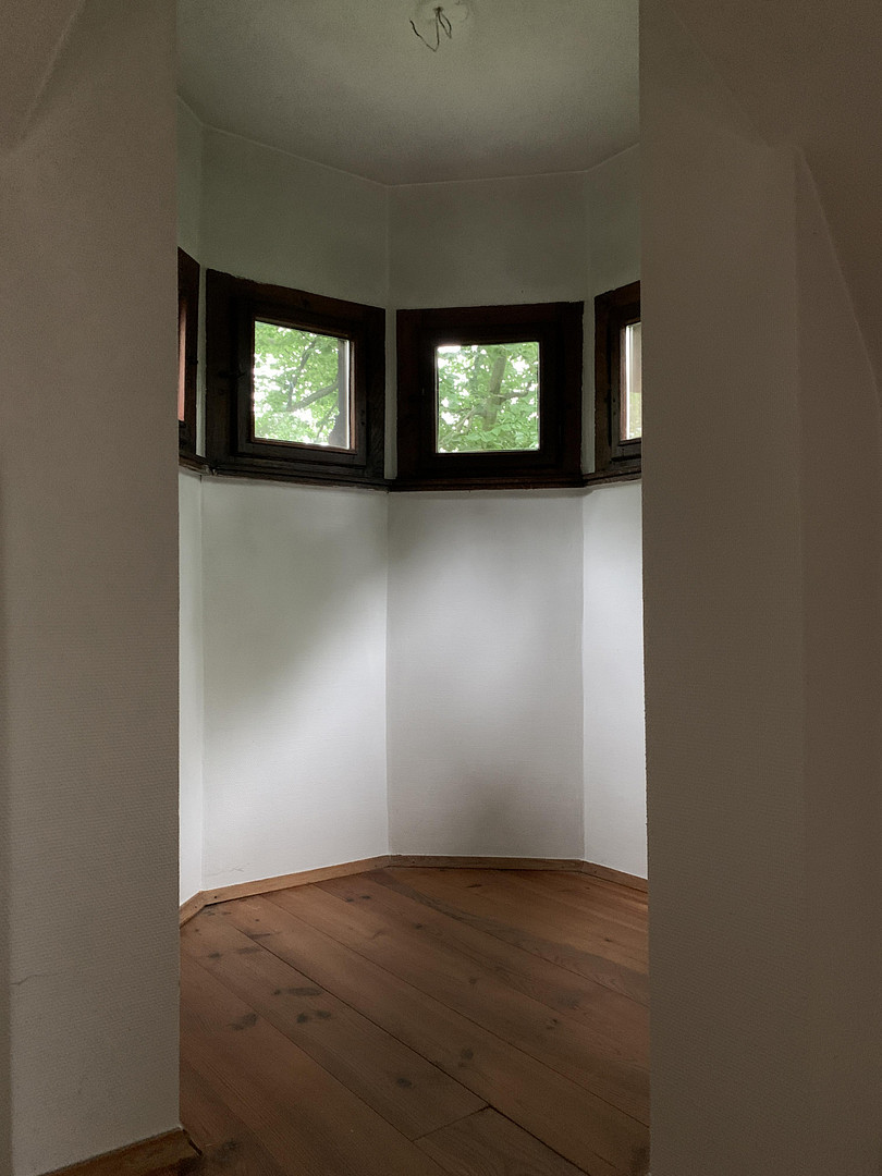 Jugendstil Dachgeschosswohnung mit vier (4,5) Zimmern, 3 Zinnentürmchen, Terasse & Einbauküche in MG – Mönchengladbach(Venn) – Vorschaubild 22