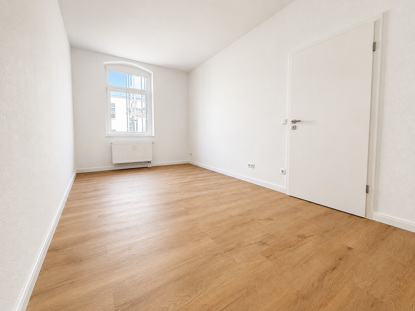 Großzügige, frisch renovierte 2‑Zimmer‑Wohnung mit EBK in Magdeburg (WE25) – 39108 Magdeburg(Stadtfeld) – Vorschaubild 3
