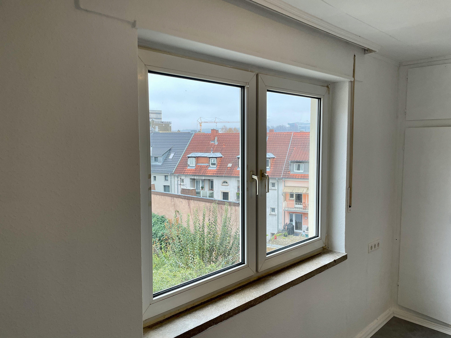 Renovierte 2,5-Raum-Penthouse-Wohnung mit Balkon in Kaiserslautern – St.-Franziskus-Str. 9, 67655 Kaiserslautern – Vorschaubild 14