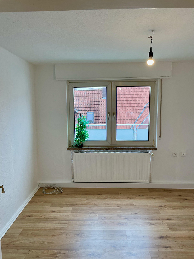 Renovierte 2,5-Raum-Penthouse-Wohnung mit Balkon in Kaiserslautern – St.-Franziskus-Str. 9, 67655 Kaiserslautern – Vorschaubild 12