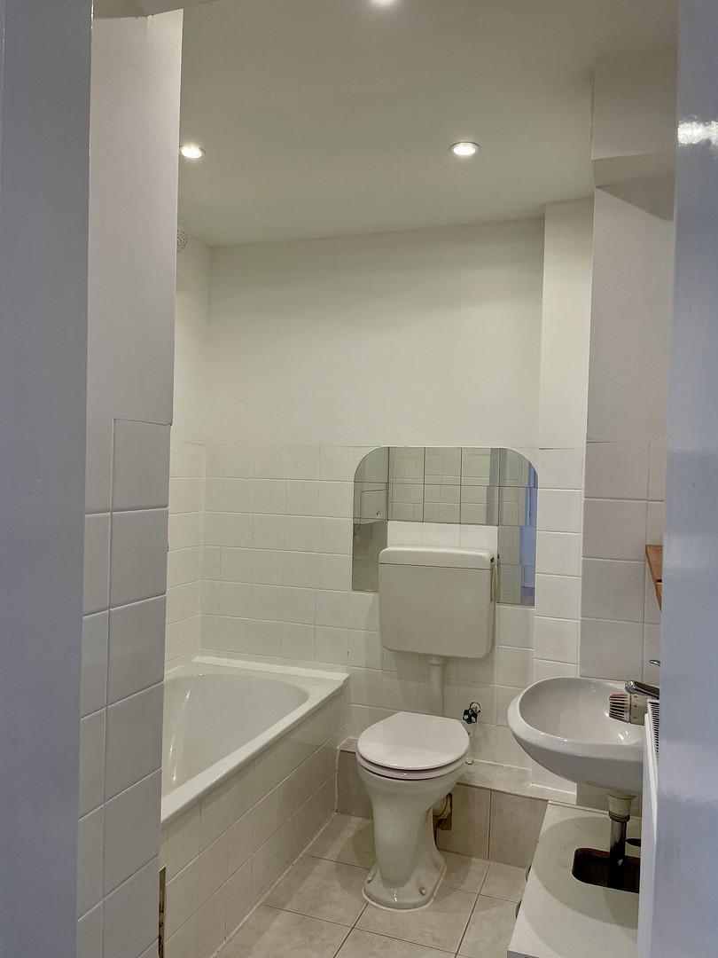 Renovierte 2,5-Raum-Penthouse-Wohnung mit Balkon in Kaiserslautern – St.-Franziskus-Str. 9, 67655 Kaiserslautern – Vorschaubild 5