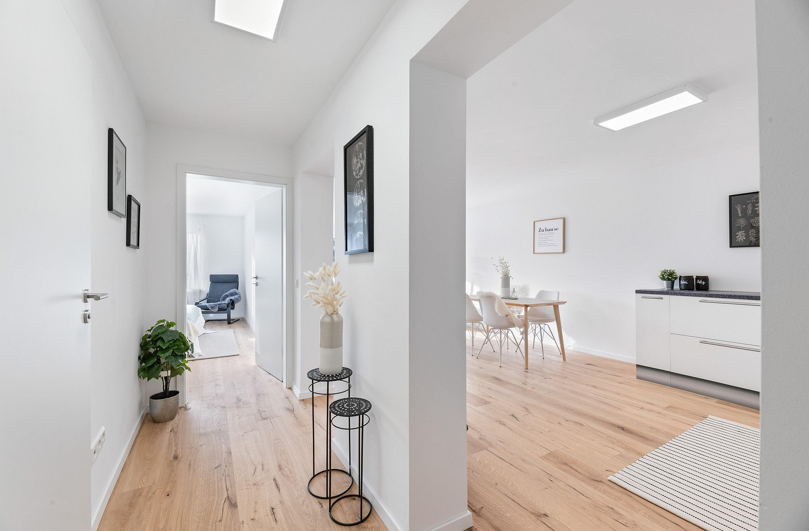 ***2-ZIMMER-WOHNUNG MIT SONNENTERRASSE IN STUTTGART VAIHINGEN DACHSWALD – FREI ZUM EINZUG***