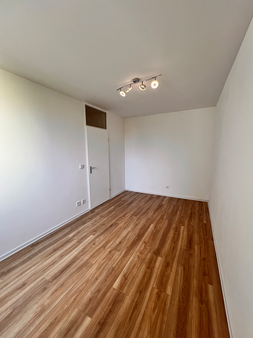 Erstbezug nach Sanierung | 94 m² | 3 Zimmer | Balkon | TG-Stellplatz | Aufzug – Elsa/Brändströmsrtr 74, 90431 Nürnberg(Großreuth bei Schweinau) – Vorschaubild 11