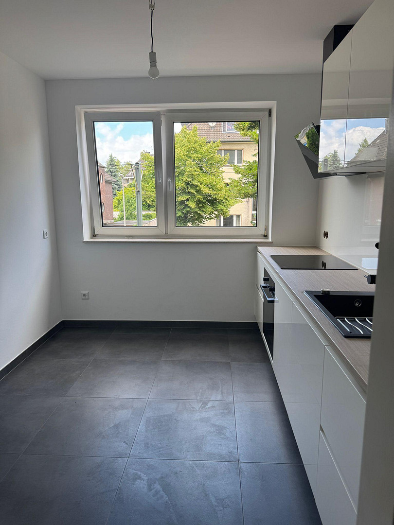 3 Zi Wohnung in Düsseldorf-Heerdt mit Balkon, Bad, Lift – Heerdter Landstr. 11, 40549 Düsseldorf(Heerdt) – Vorschaubild 6