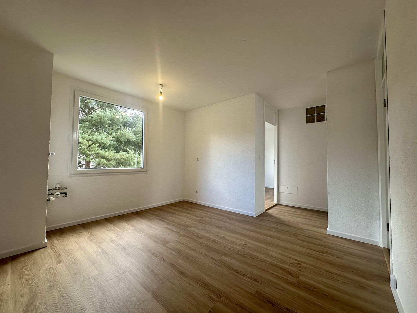 Perfekt für Familie oder WG, Renovierte 3-Zimmer-Wohnung – 93057 Regensburg(Reinhausen) – Vorschaubild 2