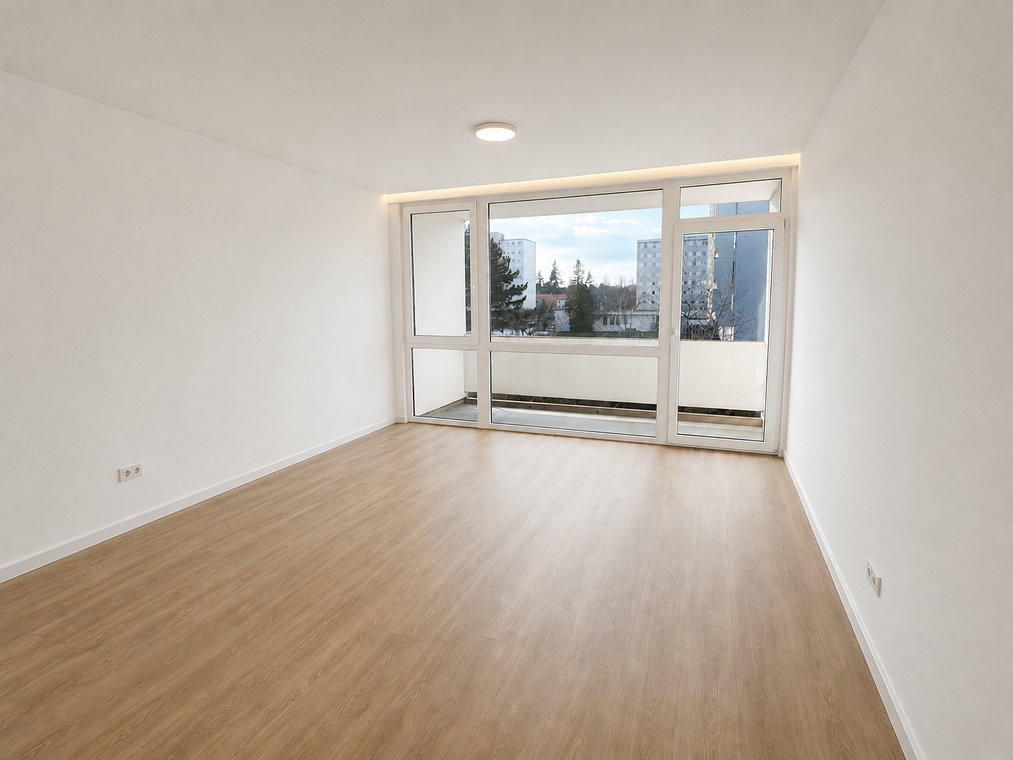 Modernisierte 3-Zimmer-Wohnung mit 2 Westbalkonen in Regensburg – Regensburg(Reinhausen) – Vorschaubild 4
