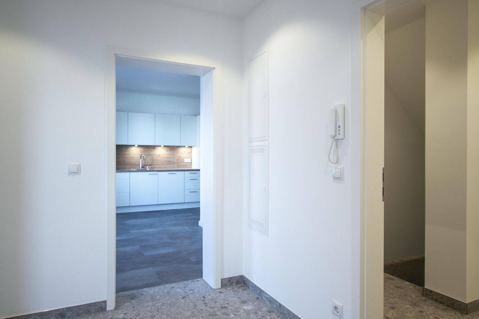 Kernsaniertes Zweifamilienhaus mit großer Remise in Potsdam – Potsdamer Str. 104, 14469 Potsdam(Bornim) – Vorschaubild 11