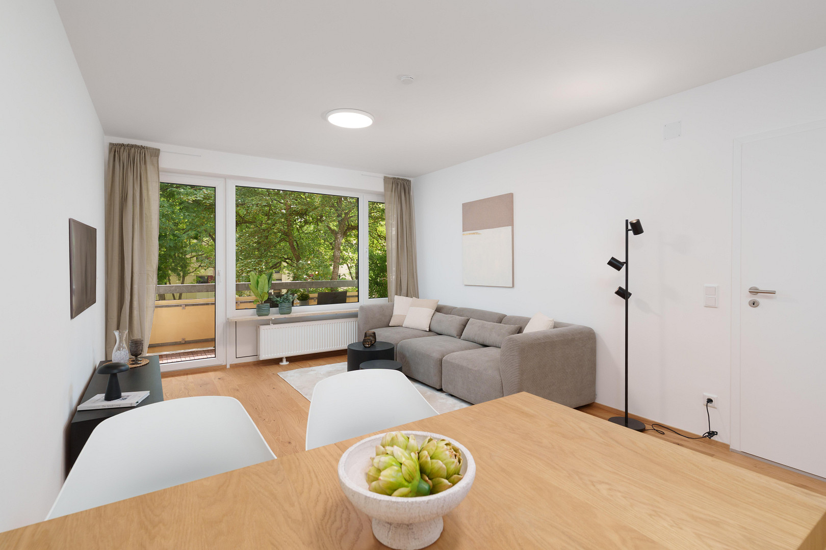 Erstbezug nach Modernisierung: Helle 3-Zimmerwohnung mit Balkon – provisionsfrei & WG-geeignet – München(Solln) – Vorschaubild 2