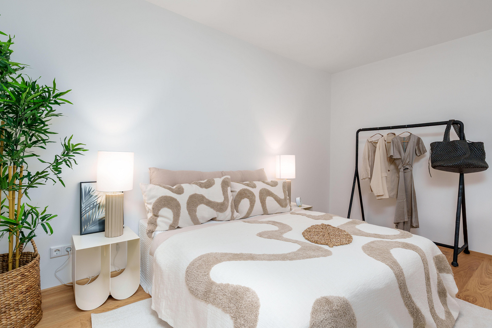 Erstbezug nach Modernisierung: Helle 3-Zimmerwohnung mit Balkon – provisionsfrei & WG-geeignet – München(Solln) – Vorschaubild 12