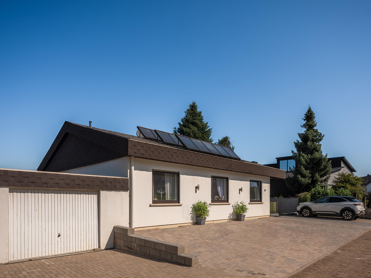Exklusiver freistehender Bungalow mit Einliegerwohnung, Fernblick, Doppelgarage & großem Garten – Krappelroth 29, 66839 Schmelz – Vorschaubild 39