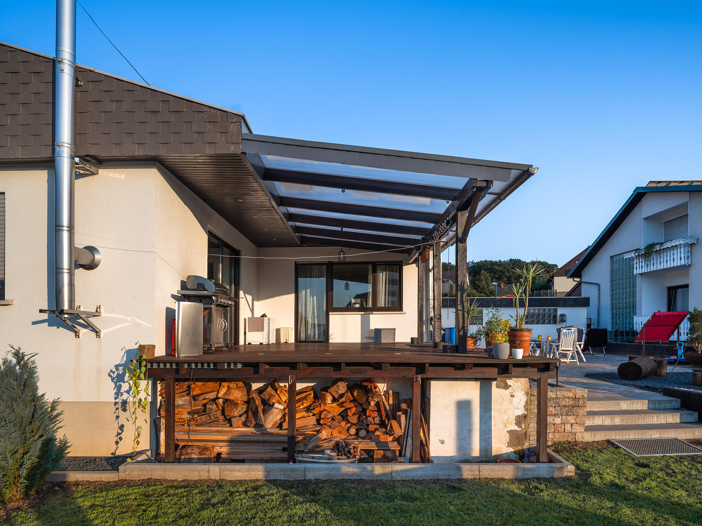Exklusiver freistehender Bungalow mit Einliegerwohnung, Fernblick, Doppelgarage & großem Garten – Krappelroth 29, 66839 Schmelz – Vorschaubild 40