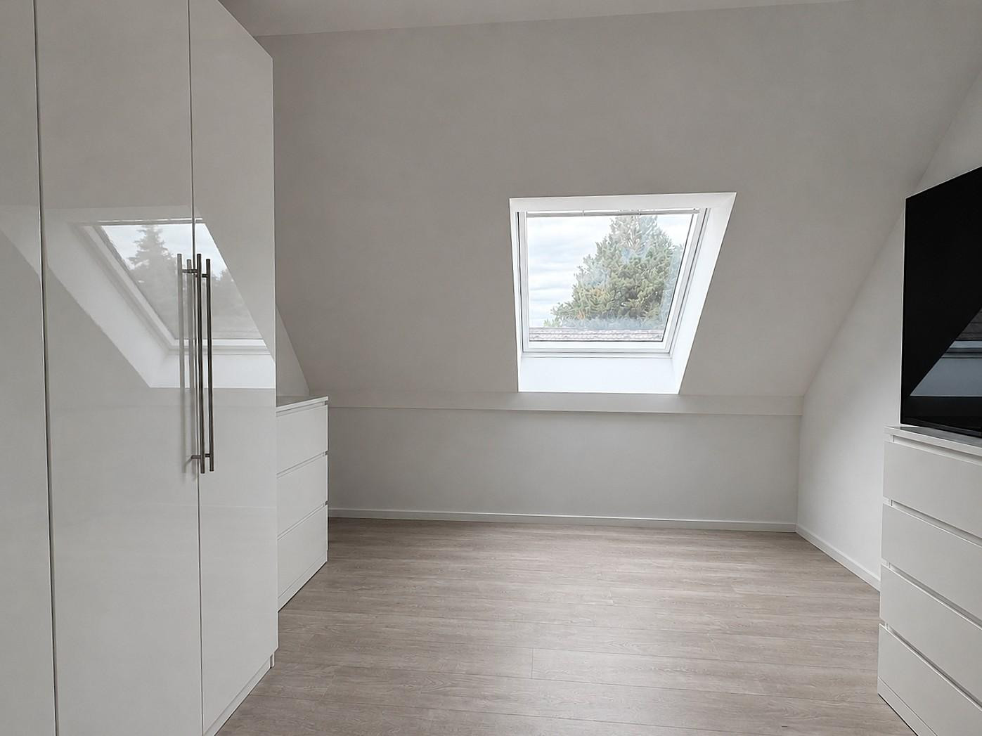 Moderne 4-Zimmer-Dachgeschosswohnung mit Loggia, TG-Stellplatz & Wallbox – Energieklasse A+ – Spessartstraße 36, 63128 Dietzenbach(Steinberg) – Vorschaubild 11