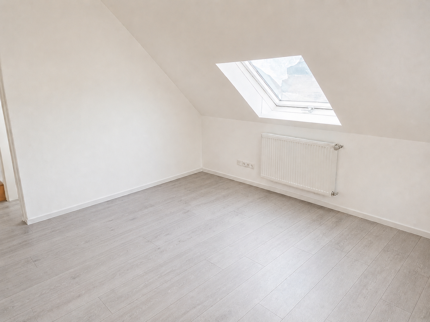 Helle 3,5–4-Zi.-Maisonette mit 2 Bädern, separater Küche & Dachgeschoss in Hoflage – Peter-Siemeister-Straße, 56564 Neuwied – Vorschaubild 8