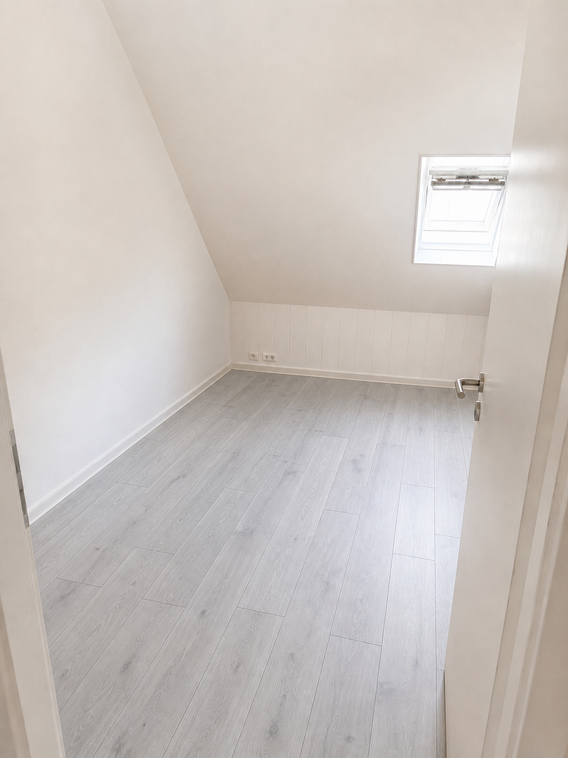 Helle 3,5–4-Zi.-Maisonette mit 2 Bädern, separater Küche & Dachgeschoss in Hoflage – Peter-Siemeister-Straße, 56564 Neuwied – Vorschaubild 2