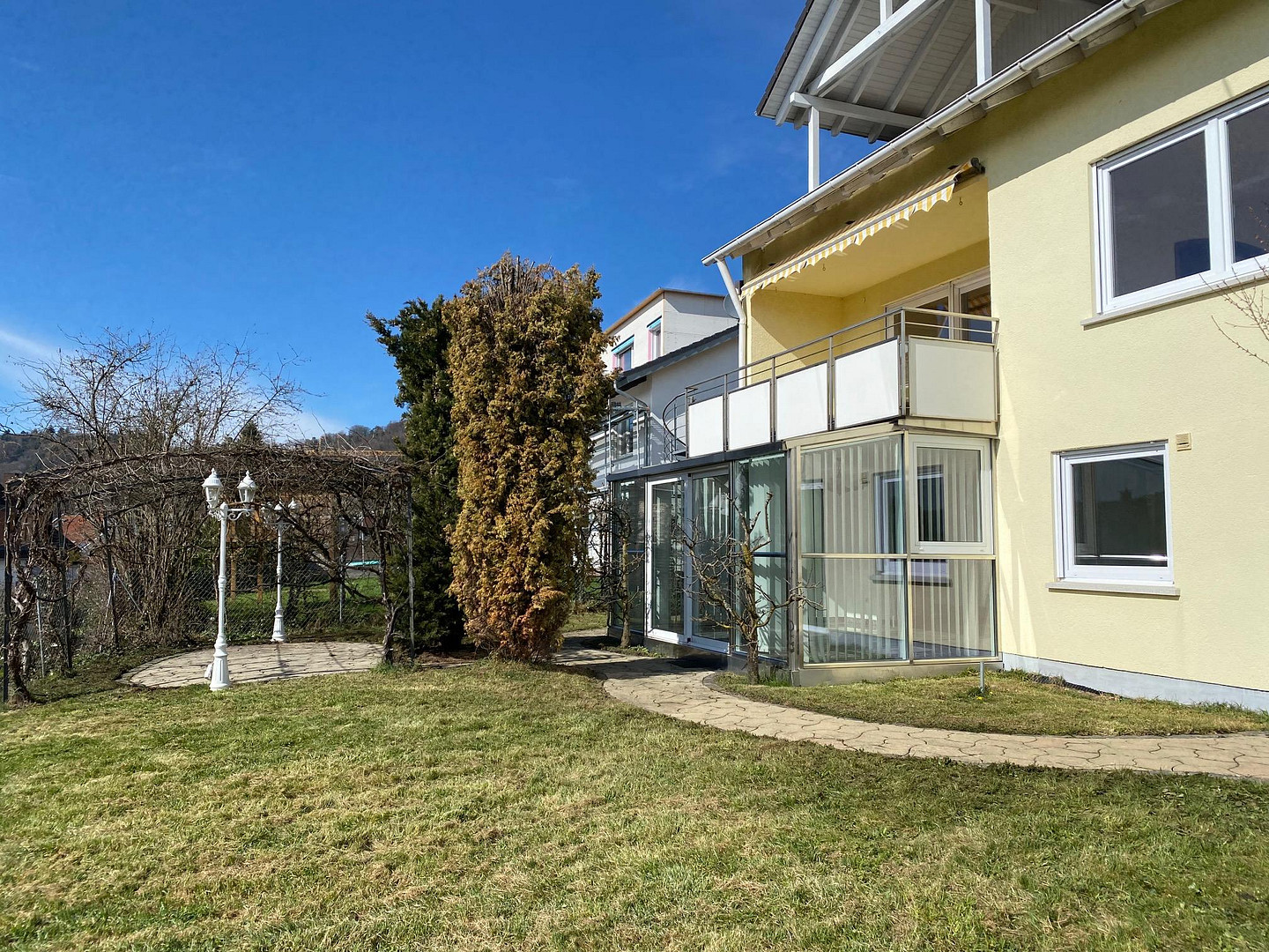 Wohnung mit Seesicht, Garten und Pool – Am Blütenhang 10, 78351 Bodmann-Ludwigshafen(Ludwigshafen am Bodensee) – Vorschaubild 2
