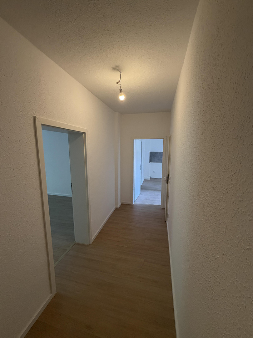 Erstbezug nach Kernsanierung | 3 Zimmer | Große Wohnküche | Loggia | WG-geeignet – Manteuffelstr. 3, 45138 Essen(Südostviertel) – Vorschaubild 7