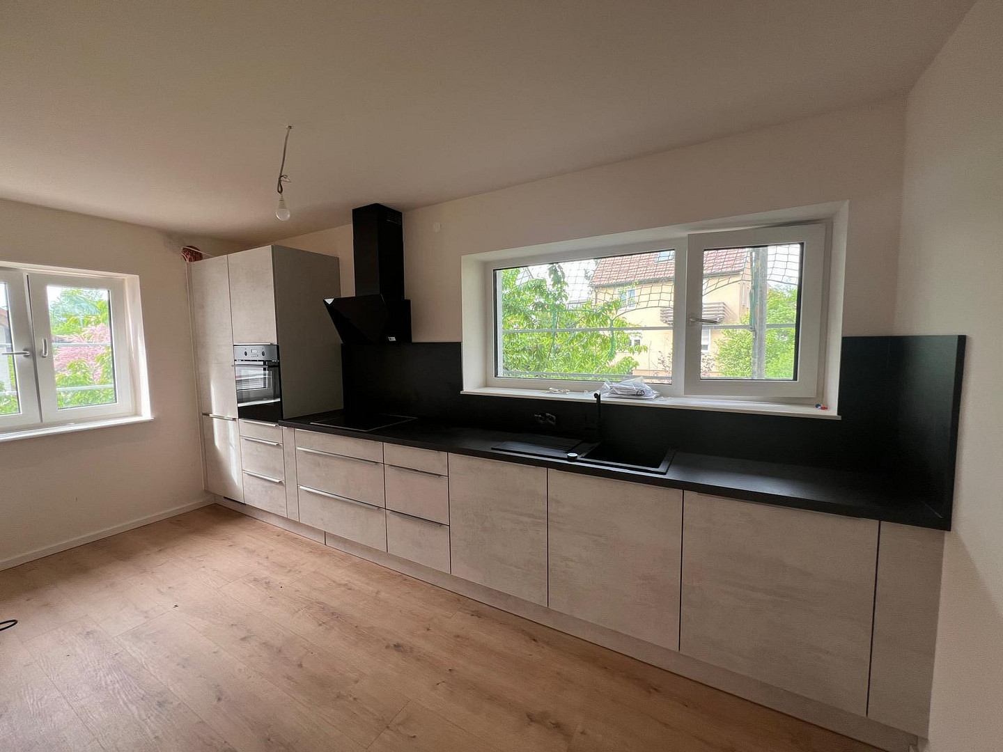 Erstbezug Möhringen: Stilvolle 3,5-Zi.-Etagenwohnung mit Kamin, Balkon & Garten – Im Schießgärtle 17, 70567 Stuttgart(Möhringen) – Vorschaubild 4
