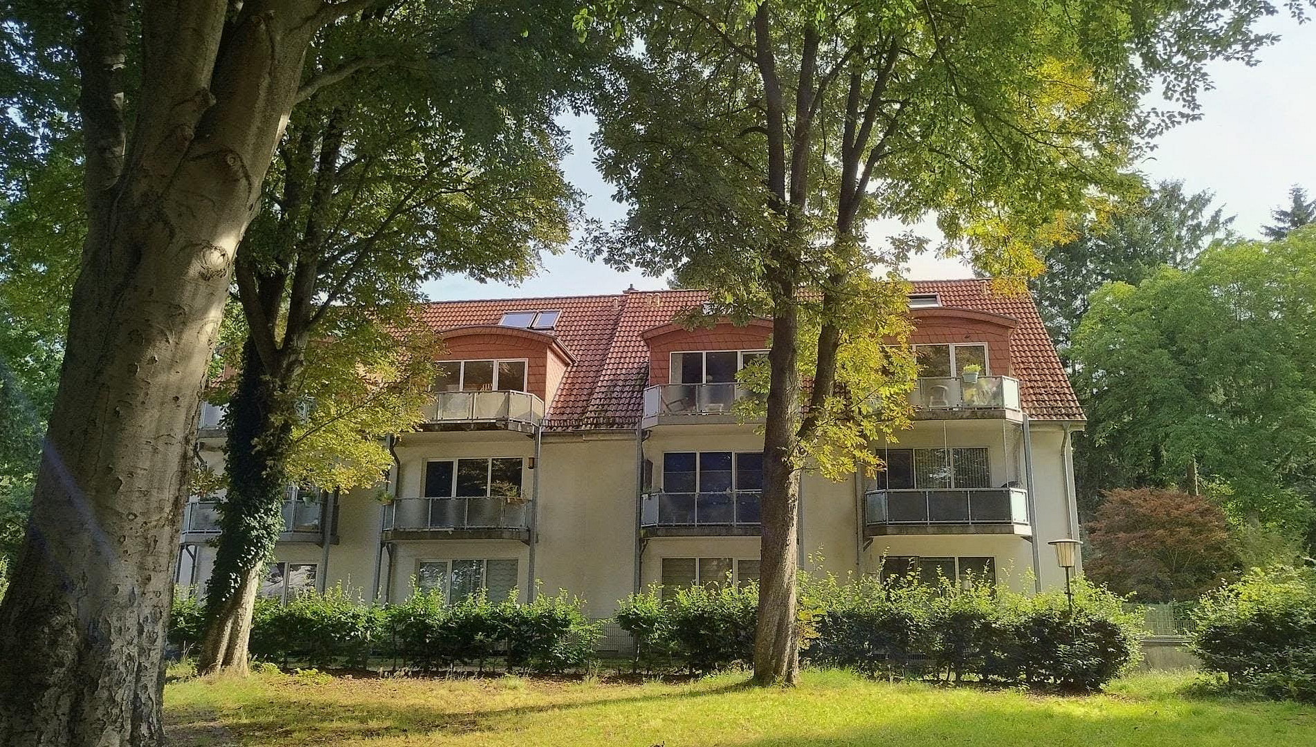 Charmante 3-Zi.- Maisonettewhg, TG-Stellplatz ,Garten, Balkon in grüner Lage von Hamburg Meiendorg – 22145 Hamburg-Meiendorf(Rahlstedt) – Vorschaubild 3