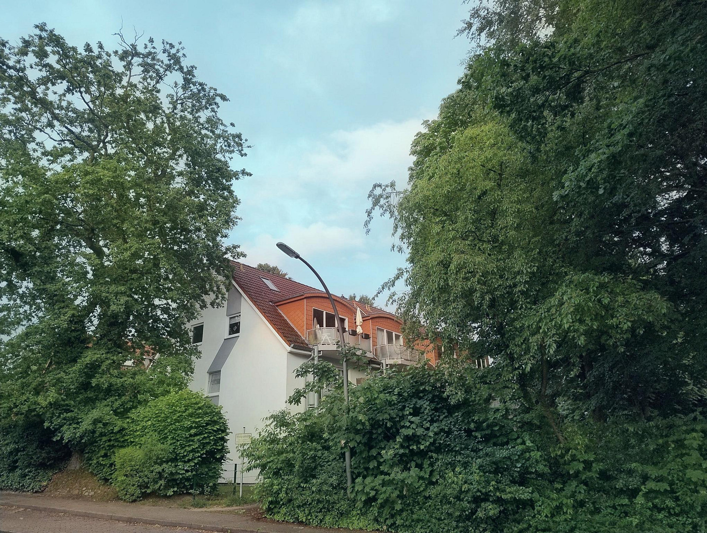 Charmante 3-Zi.- Maisonettewhg, TG-Stellplatz ,Garten, Balkon in grüner Lage von Hamburg Meiendorg – 22145 Hamburg-Meiendorf(Rahlstedt) – Vorschaubild 10