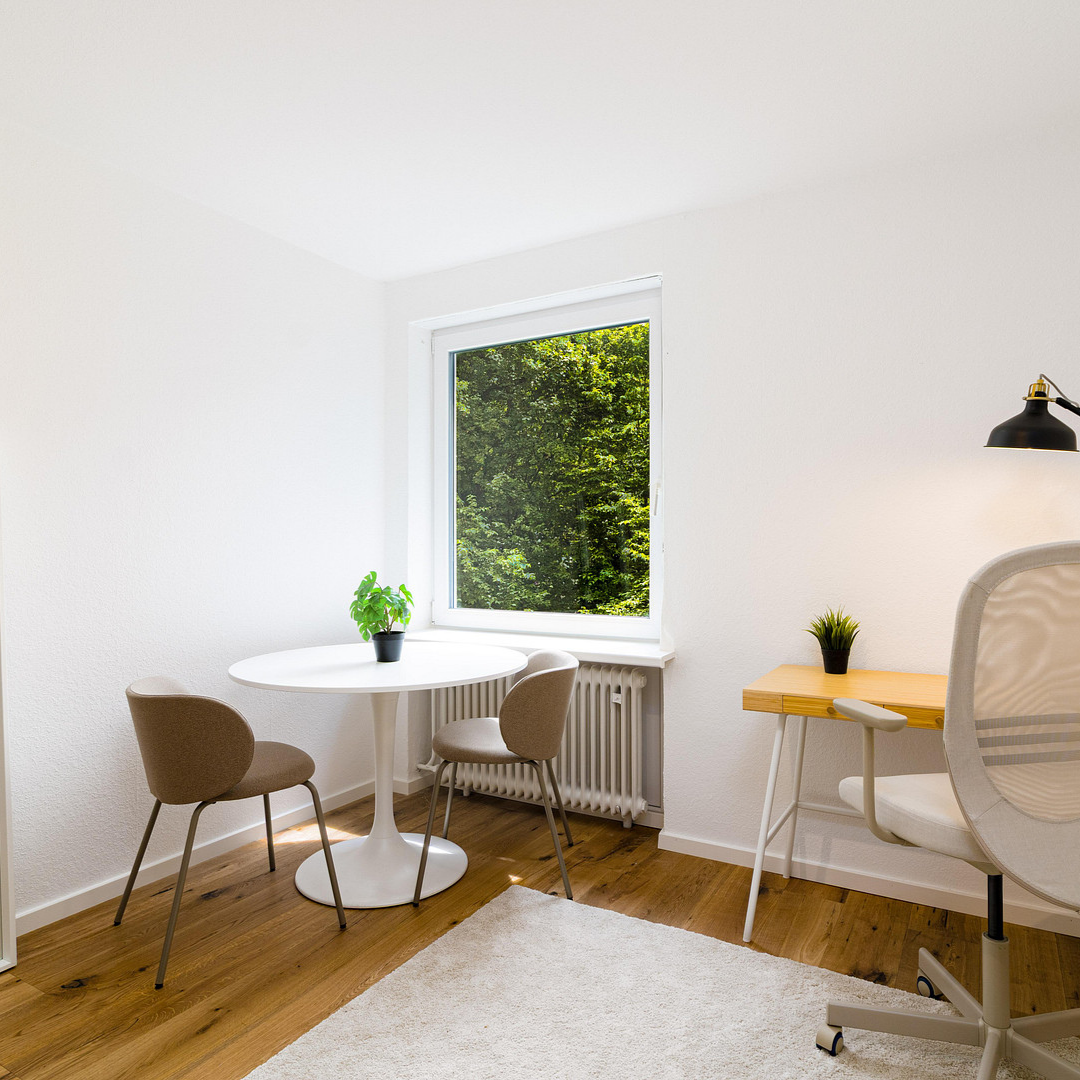 Frisch renoviertes, voll möbliertes 1-Zimmer-Apartment in München – provisionsfrei, sofort verfügbar – München(Fürstenried) – Vorschaubild 3
