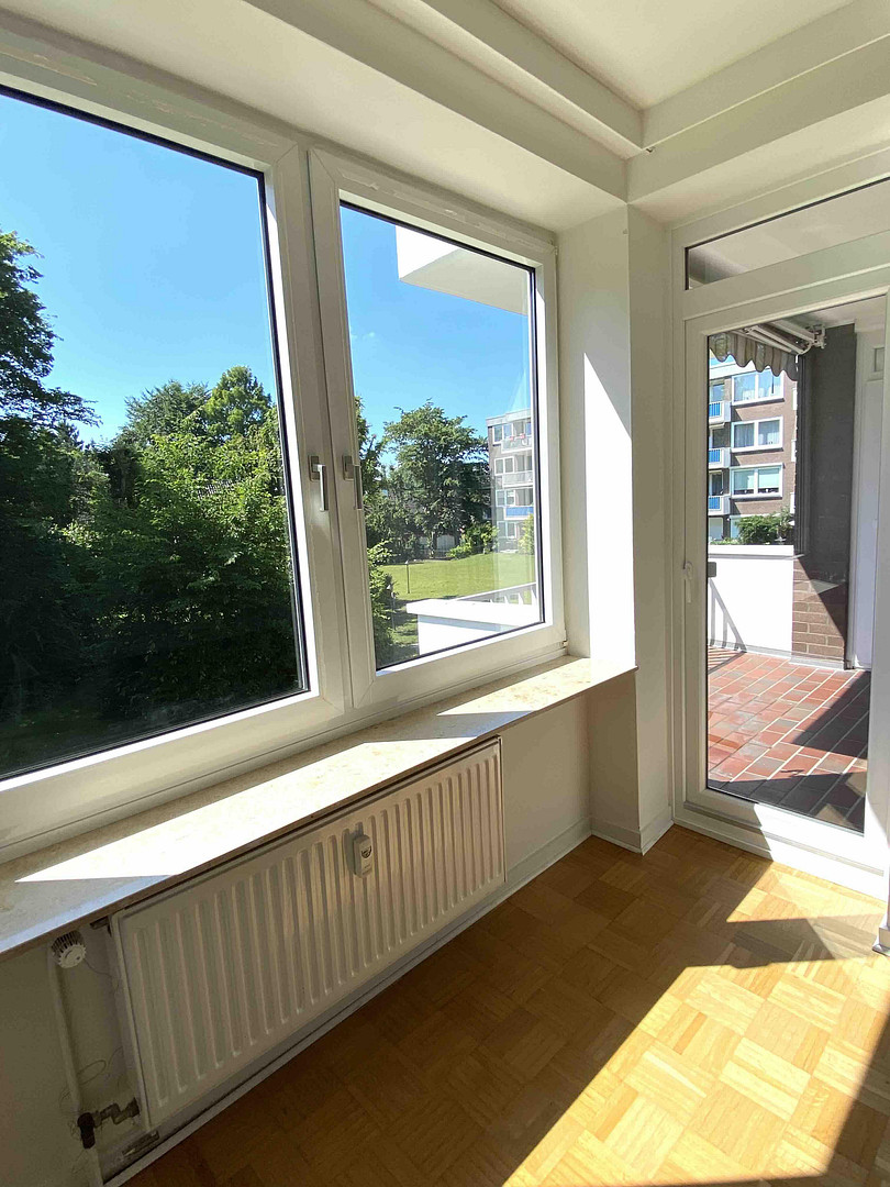 Lichtdurchflutete Wohnung mit großem Balkon und TG-Stellplatz – Hamburg(Sülldorf) – Vorschaubild 8