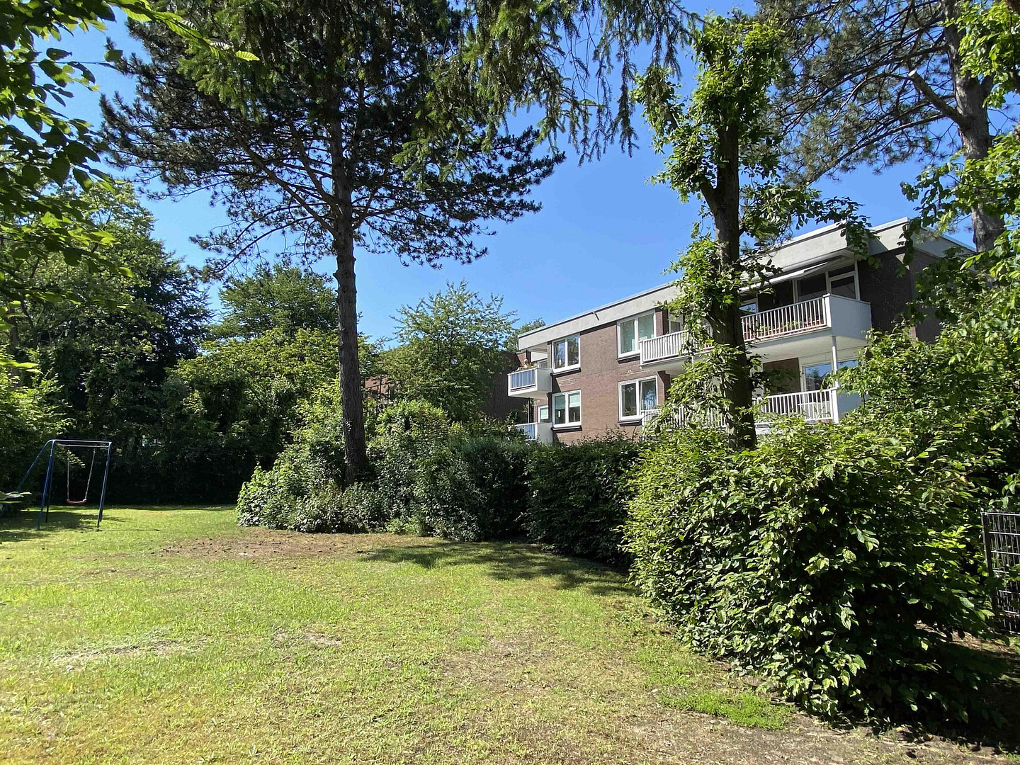 Lichtdurchflutete Wohnung mit großem Balkon und TG-Stellplatz – Hamburg(Sülldorf) – Vorschaubild 13
