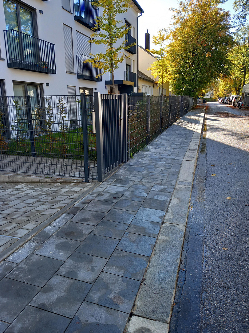 ab 01.08. möblierte 2-Zimmer-Dachgeschoß-Mietwohnung in München-Perlach – Stümpflingstraße 5, 81549 München(Altperlach) – Vorschaubild 2