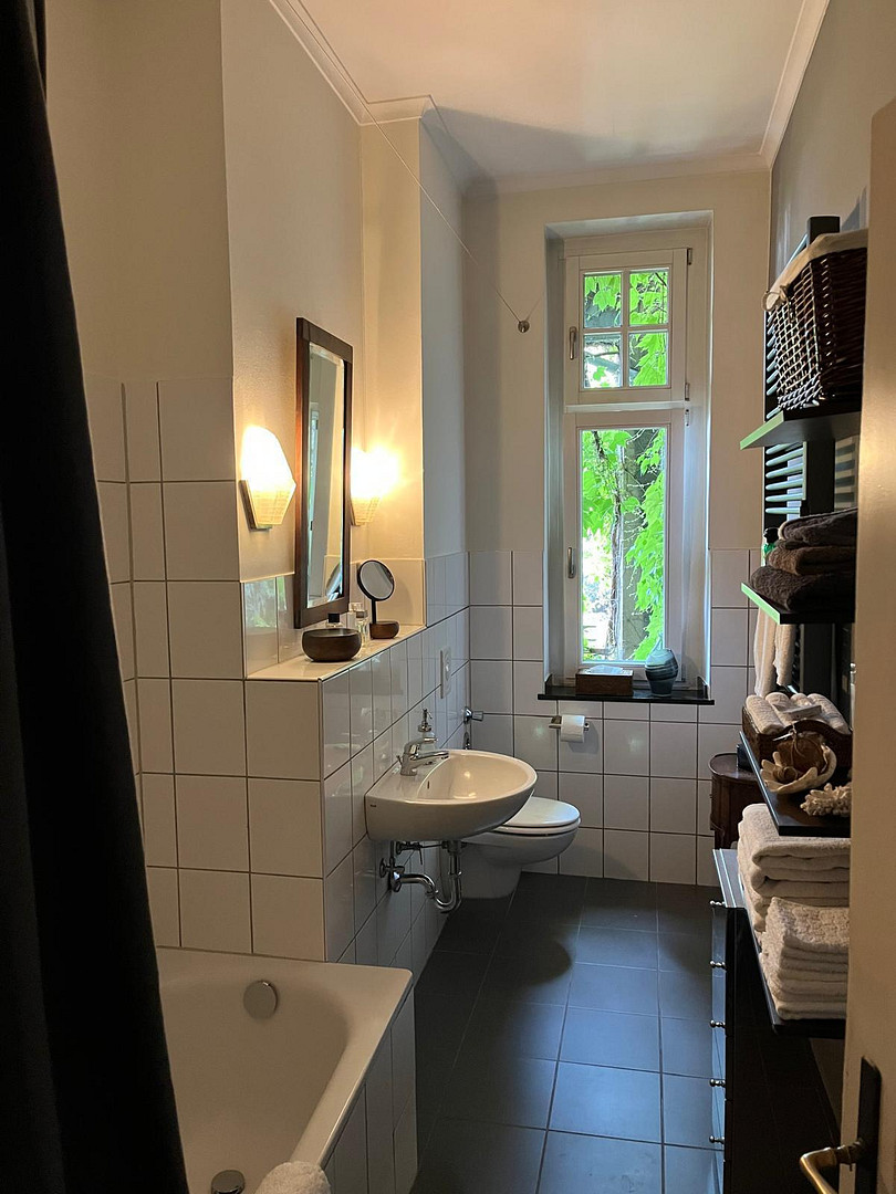 Lichtdurchflutete 4-Zimmer-Altbauwohnung mit zwei Balkonen in schöner Hoflage von Grafenberg – Ludenberger Straße 11, 40629 düsseldorf(Grafenberg) – Vorschaubild 11