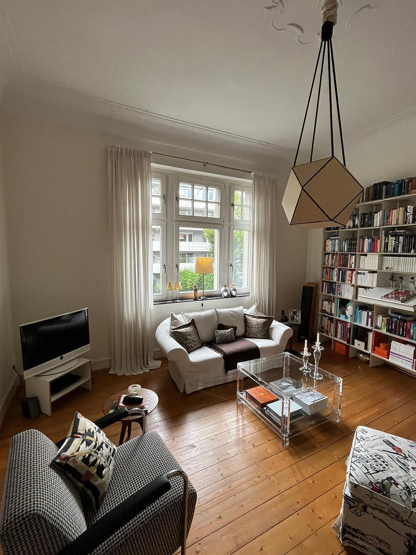 Lichtdurchflutete 4-Zimmer-Altbauwohnung mit zwei Balkonen in schöner Hoflage von Grafenberg – Ludenberger Straße 11, 40629 düsseldorf(Grafenberg) – Vorschaubild 2