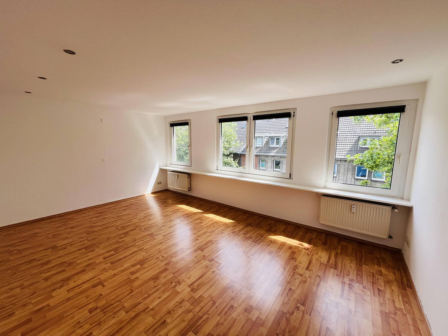 Dachterrasse mit Blick ins Grüne. Ganz oben. Ganz für sich. Ganz ruhig. Mitten im Wasserviertel. – Moselstraße 9, 47051 Duisburg(Altstadt) – Vorschaubild 14