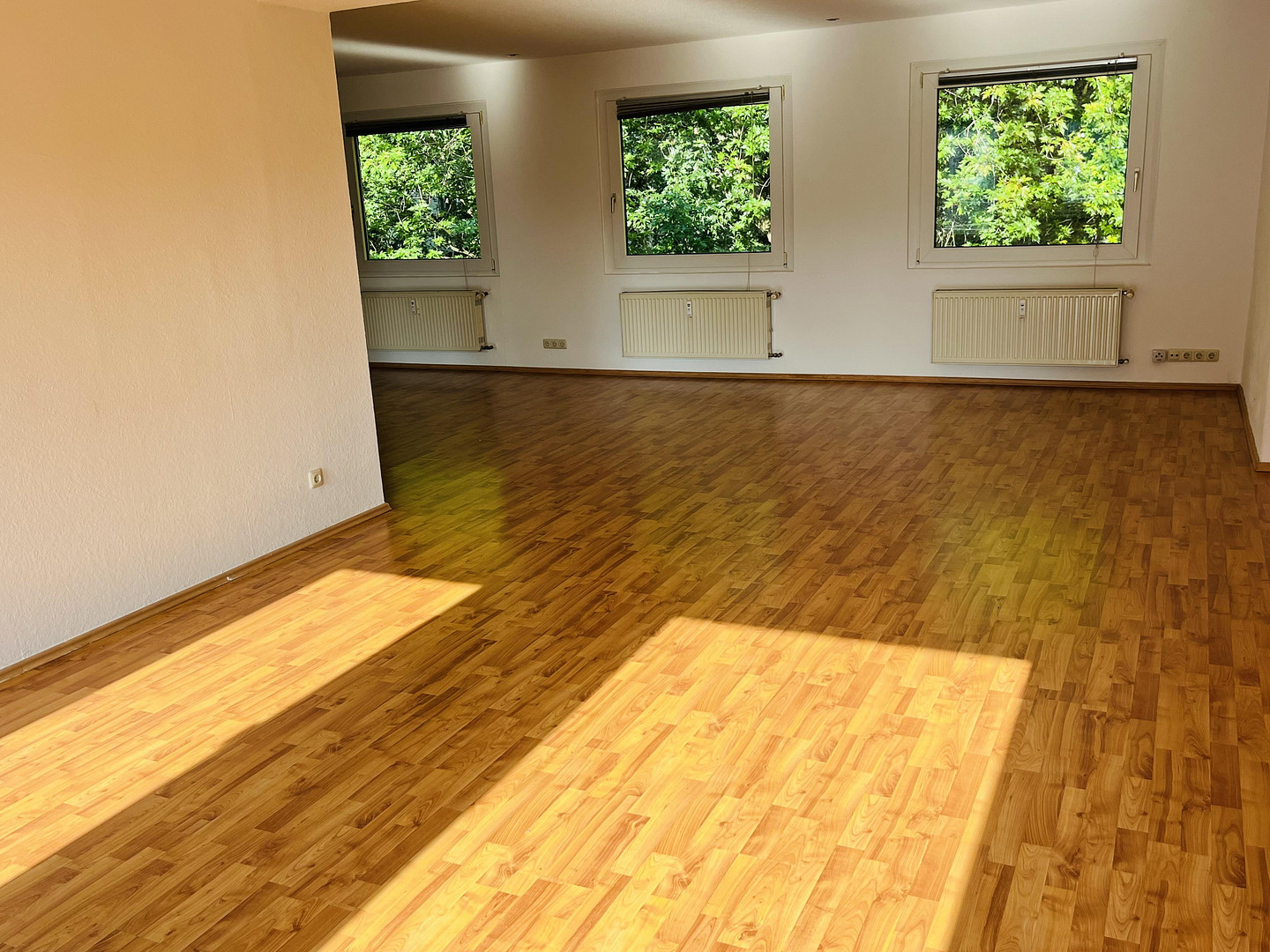 Dachterrasse mit Blick ins Grüne. Ganz oben. Ganz für sich. Ganz ruhig. Mitten im Wasserviertel. – Moselstraße 9, 47051 Duisburg(Altstadt) – Vorschaubild 7