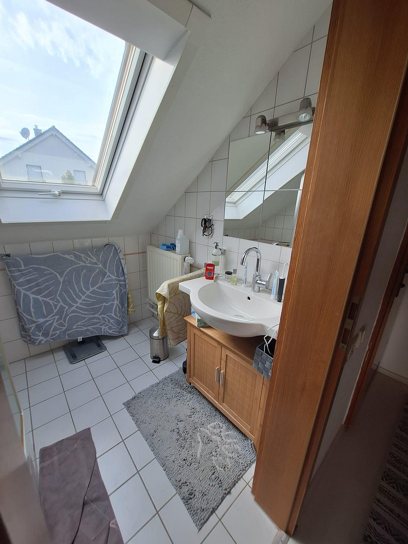 Gemütliche Dachgeschosswohnung 4 Zimmer mit Einbauküche in ruhiger Wohngegend – 71720 Gronau – Vorschaubild 18
