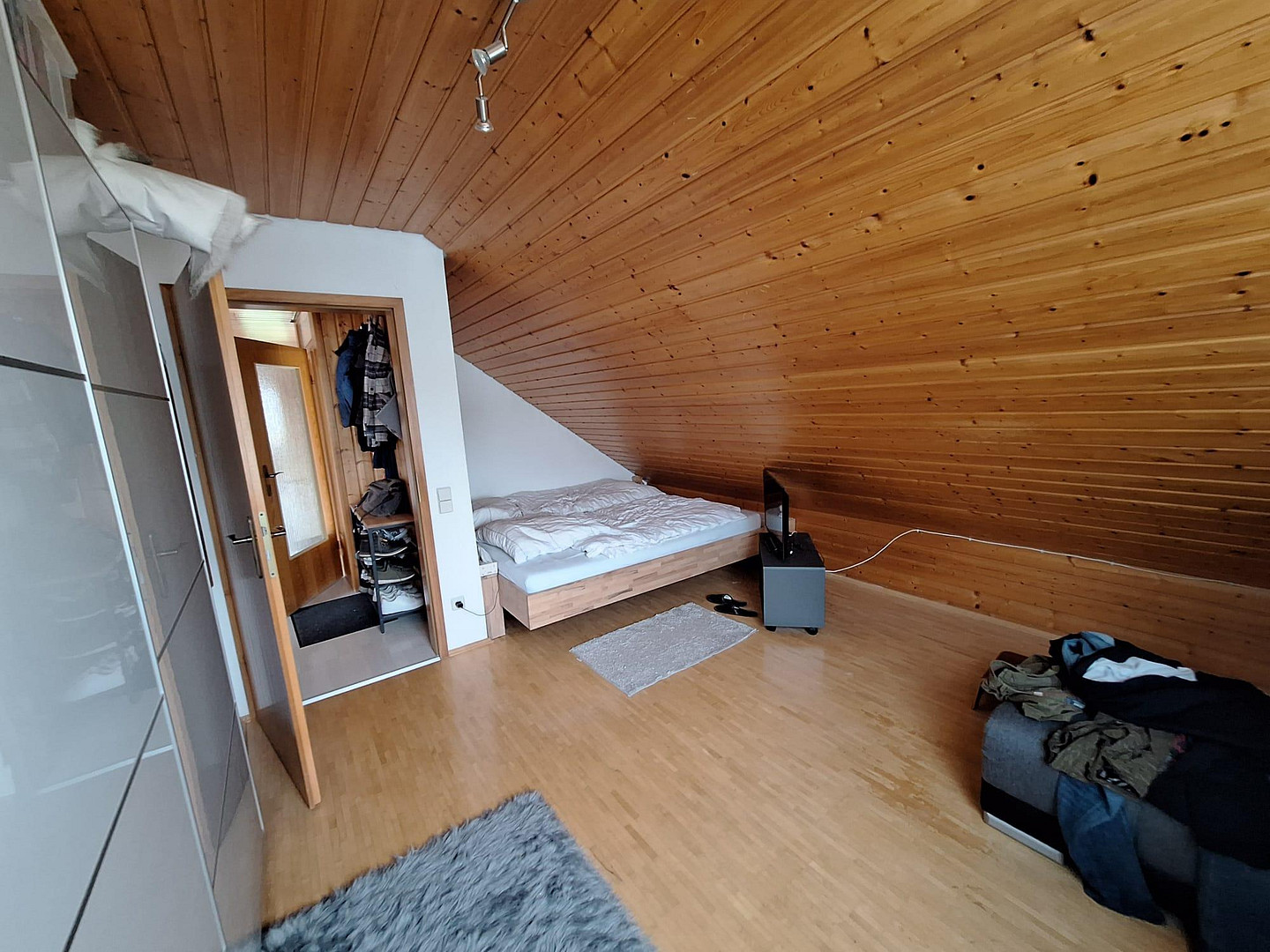 Gemütliche Dachgeschosswohnung 4 Zimmer mit Einbauküche in ruhiger Wohngegend – 71720 Gronau – Vorschaubild 14
