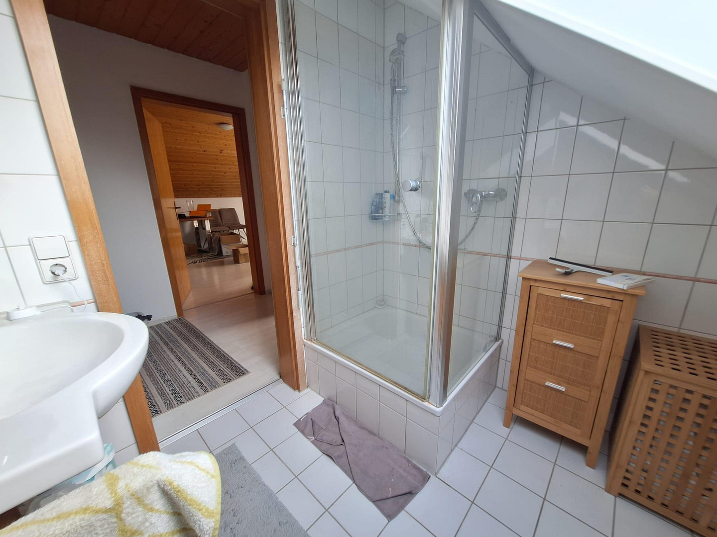 Gemütliche Dachgeschosswohnung 4 Zimmer mit Einbauküche in ruhiger Wohngegend – 71720 Gronau – Vorschaubild 17