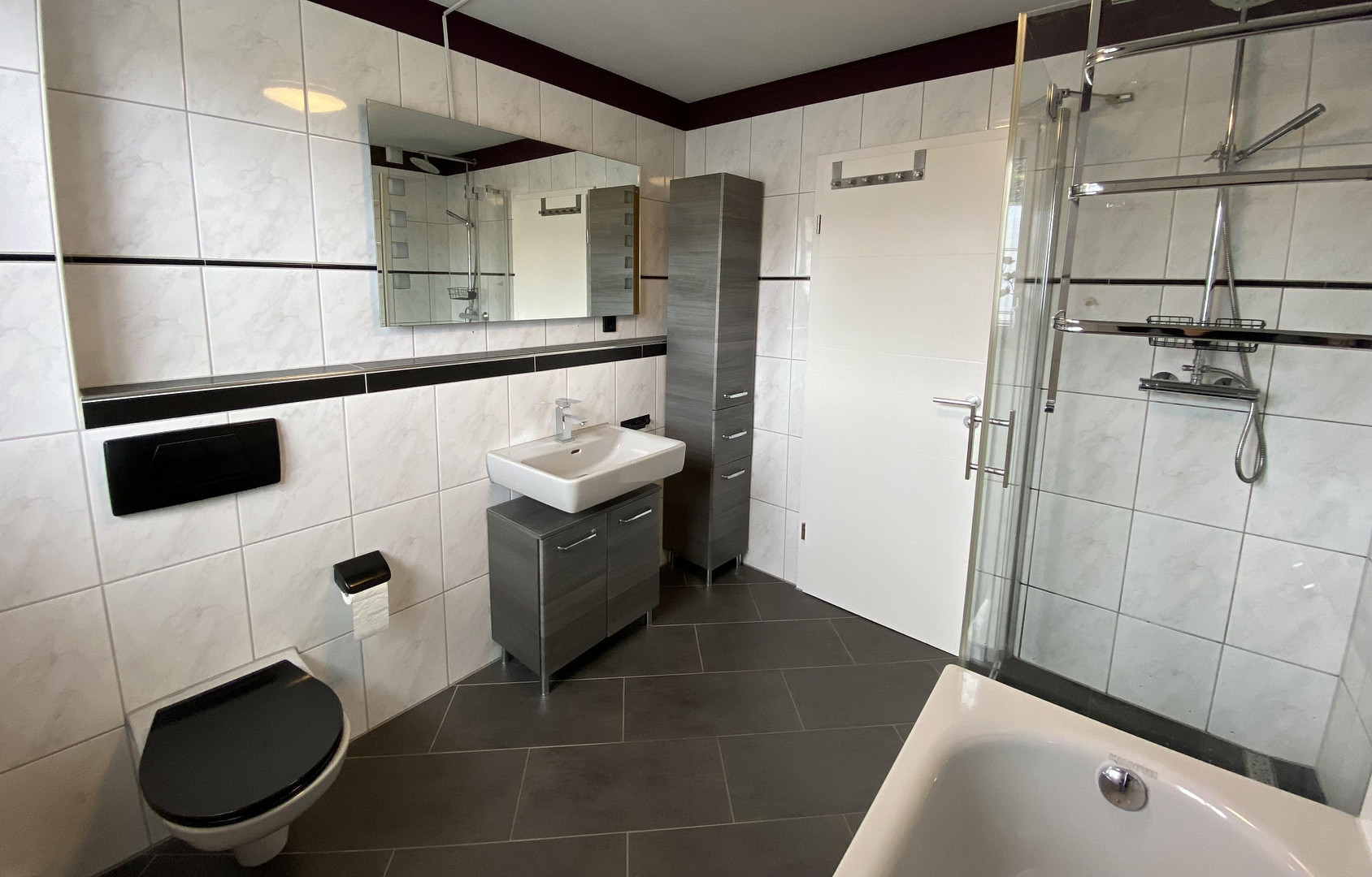Gepflegtes Reihenendhaus mit Carport, Garage und traumhafter Terrasse in Baden-Oos – Wörthstraße 5d, 76532 Baden-Baden – Vorschaubild 14