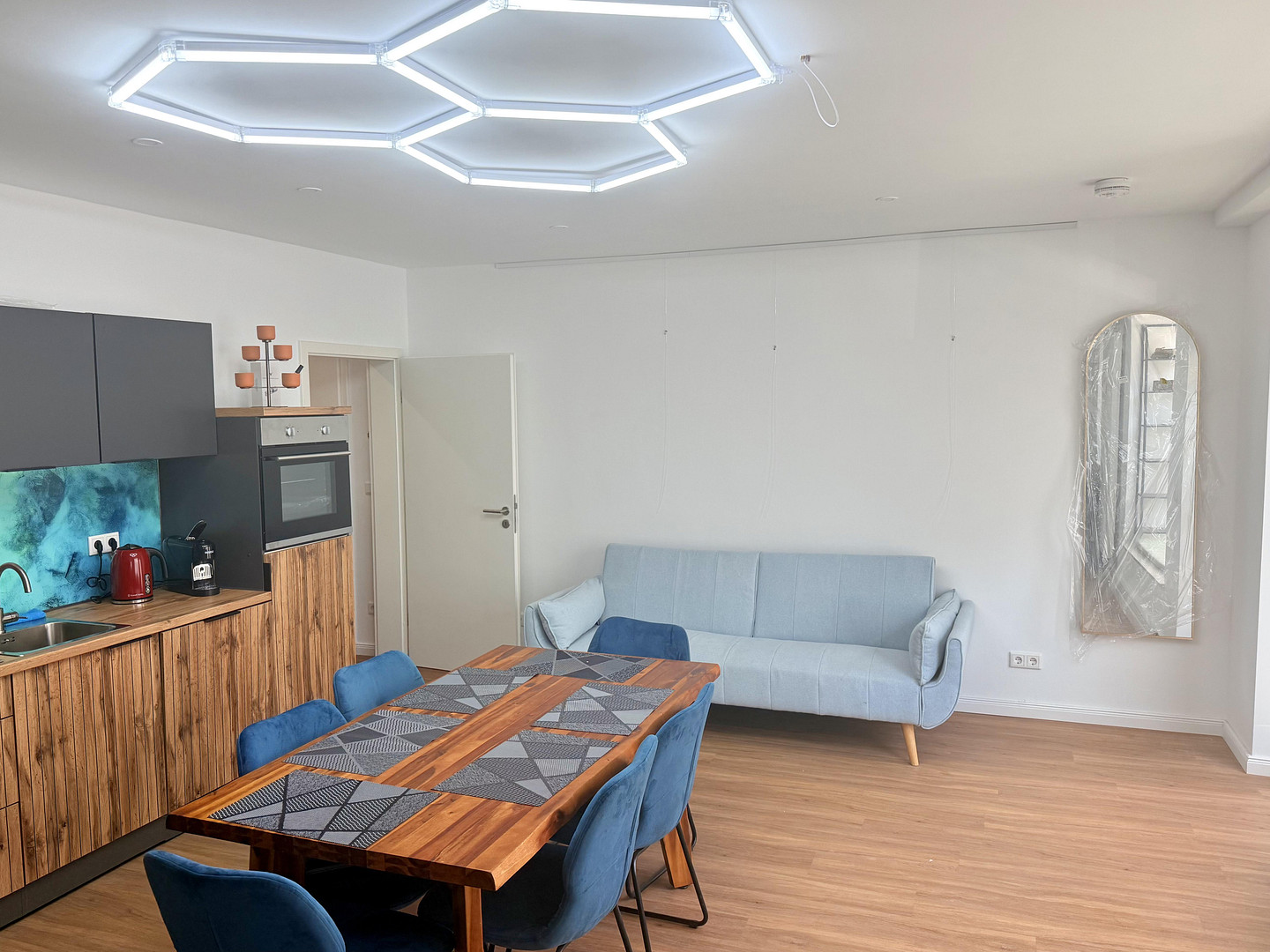 Erstbezug eines Exklusives Saniertes Möbliertes 2-Zi.-Apartment im EG in Erlangen Zentrum – Marquardsenstr. 5, 91054 Erlangen – Vorschaubild 15