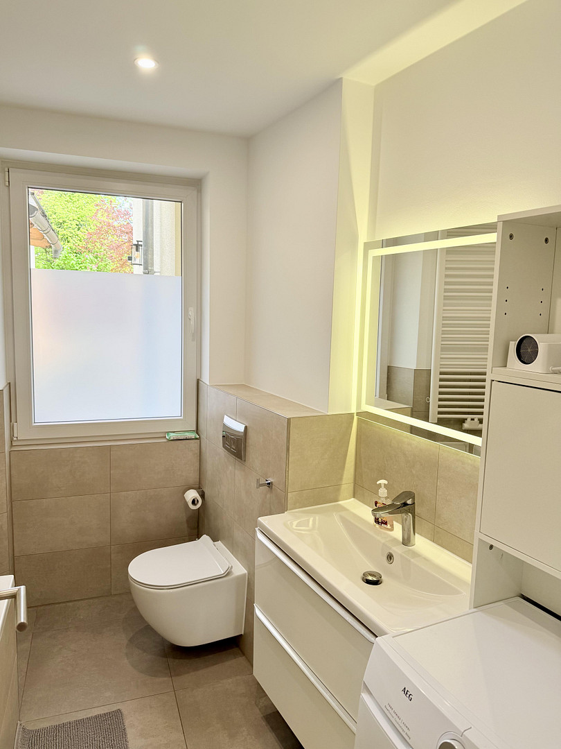 Erstbezug eines Exklusives Saniertes Möbliertes 2-Zi.-Apartment im EG in Erlangen Zentrum – Marquardsenstr. 5, 91054 Erlangen – Vorschaubild 8