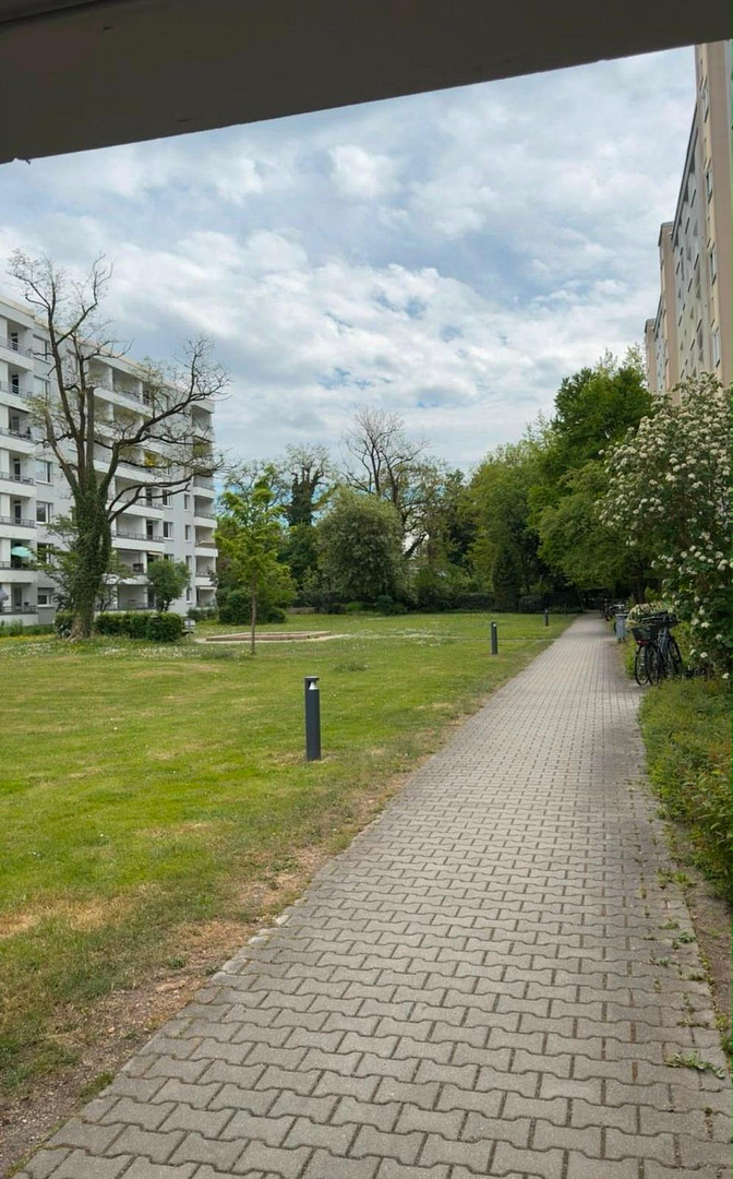 Lichtdurchflutete 3 Zi. K, Bad + WC – Denninger Str., 81927 München(Englschalking) – Vorschaubild 15