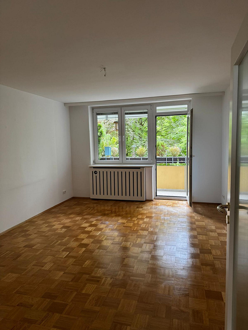 Lichtdurchflutete 3 Zi. K, Bad + WC – Denninger Str., 81927 München(Englschalking) – Vorschaubild 3
