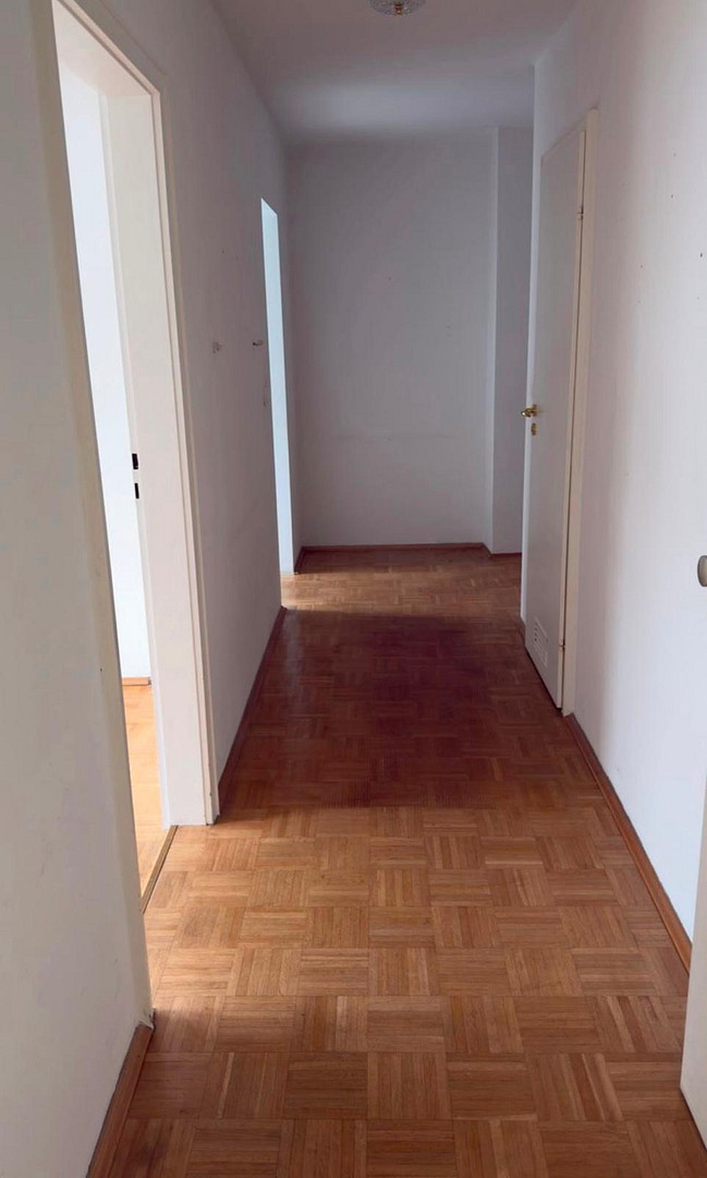 Lichtdurchflutete 3 Zi. K, Bad + WC – Denninger Str., 81927 München(Englschalking) – Vorschaubild 4