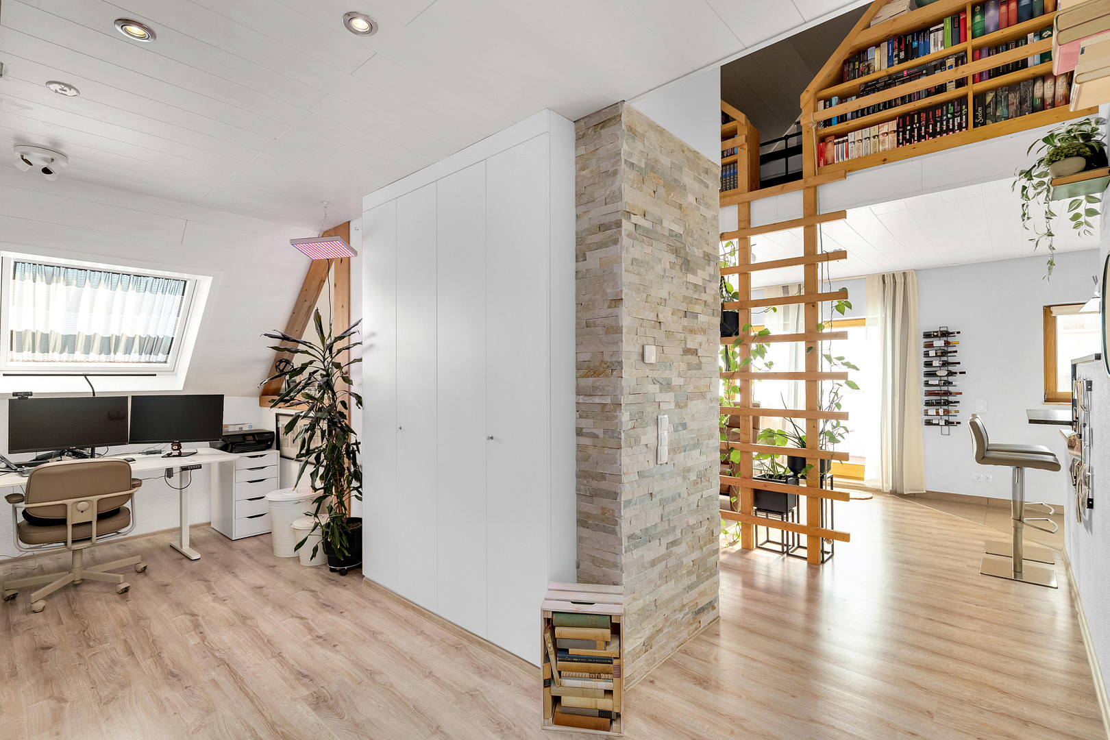 Grundsolides Zweifamilienhaus in Berglage: 223 m² Weite, absolute Privatsphäre und clevere Technik – Crailsheim(Wittau) – Vorschaubild 17